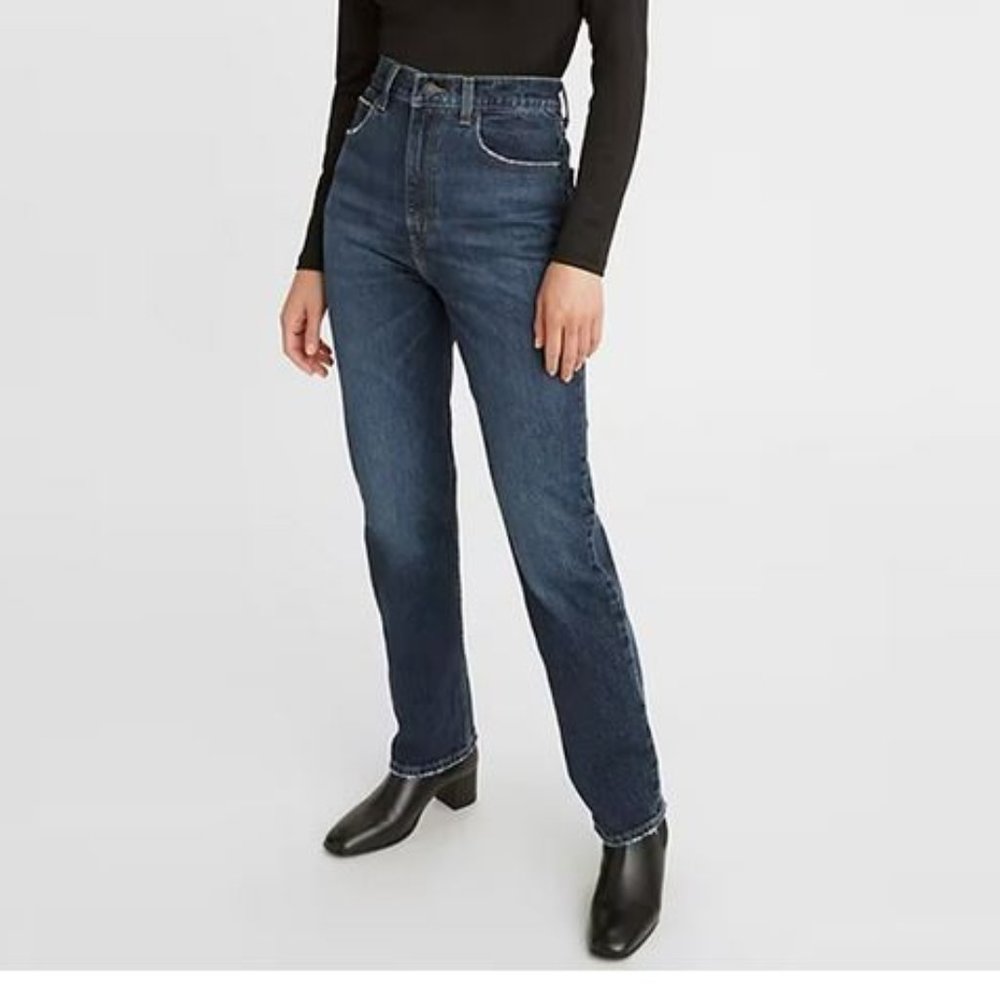 Like new Levis 70s high slim straight jeans Sonoma hills dark wash